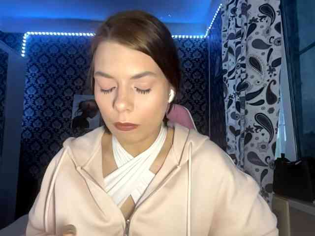 NikiMile webcam