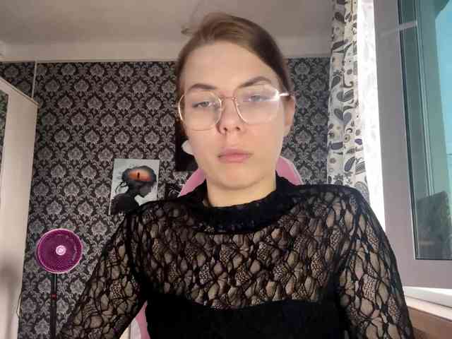NikiMile webcam