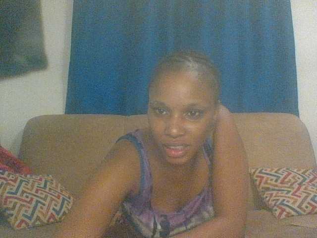 Prettydo live cam on BongaCams