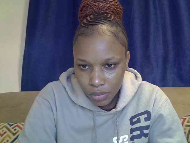 Prettydo Live Webcam on BongaCams