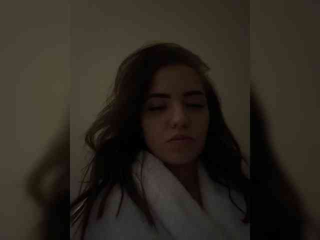 Madamyazel webcam