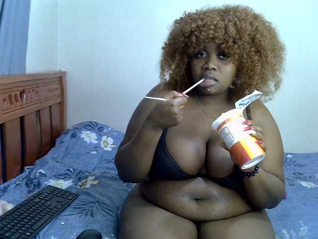 Sexxysue1 live cam on BongaCams