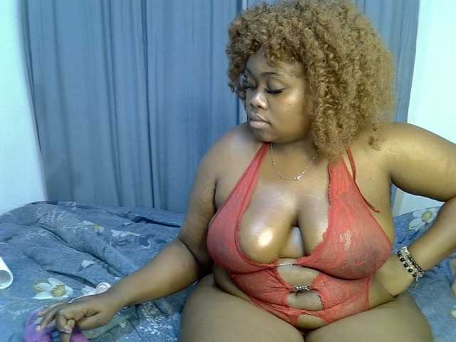 Sexxysue1 live cam on BongaCams