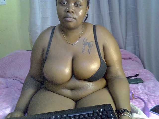 Sexxysue1 live cam on BongaCams