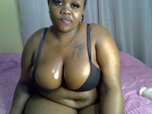 Sexxysue1 live cam on BongaCams