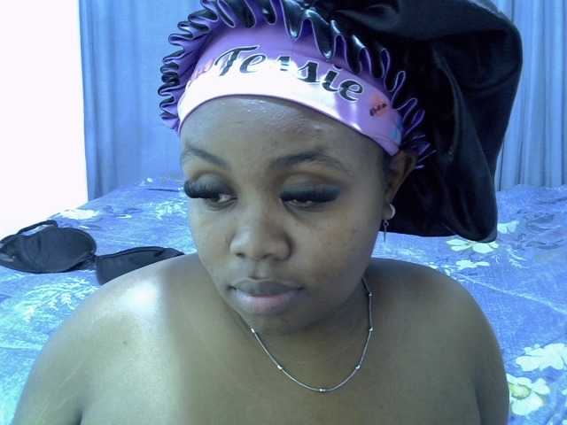 Sexxysue1 live cam on BongaCams