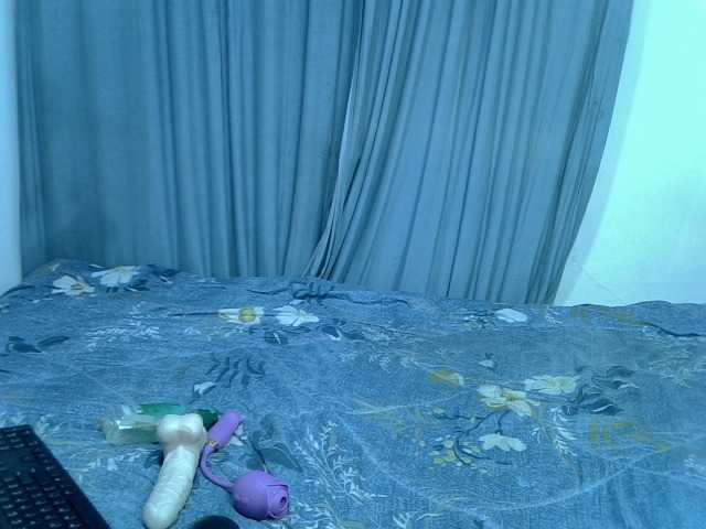 Sexxysue1 live cam on BongaCams