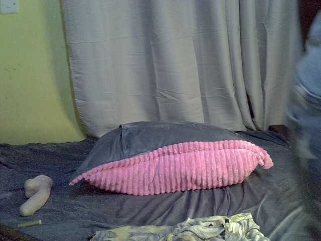 Sexxysue1 live cam on BongaCams