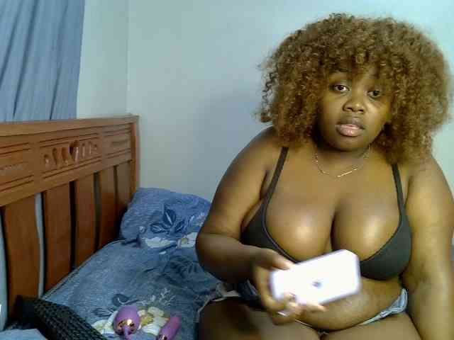 Sexxysue1 Live Webcam on BongaCams