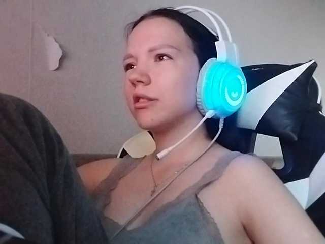 OdeliaBroomhead live cam on BongaCams