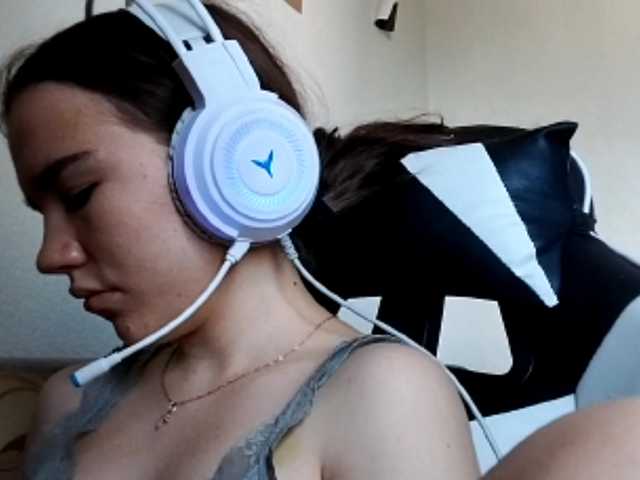 OdeliaBroomhead live cam on BongaCams