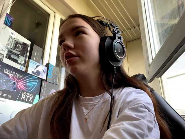 OdeliaBroomhead live cam