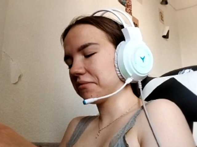 OdeliaBroomhead live cam on BongaCams