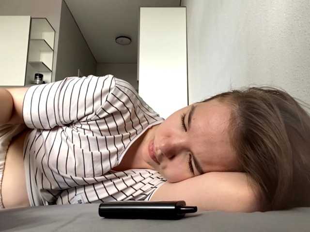 OdeliaBroomhead live cam on BongaCams