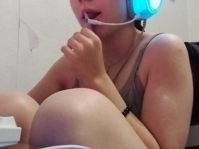 OdeliaBroomhead live cam on BongaCams