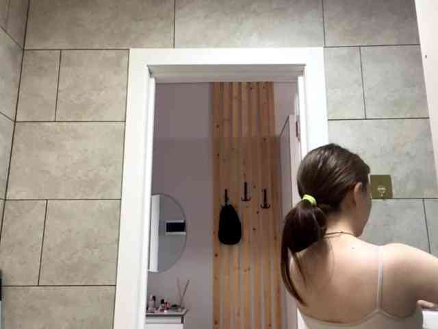 Model: OdeliaBroomhead