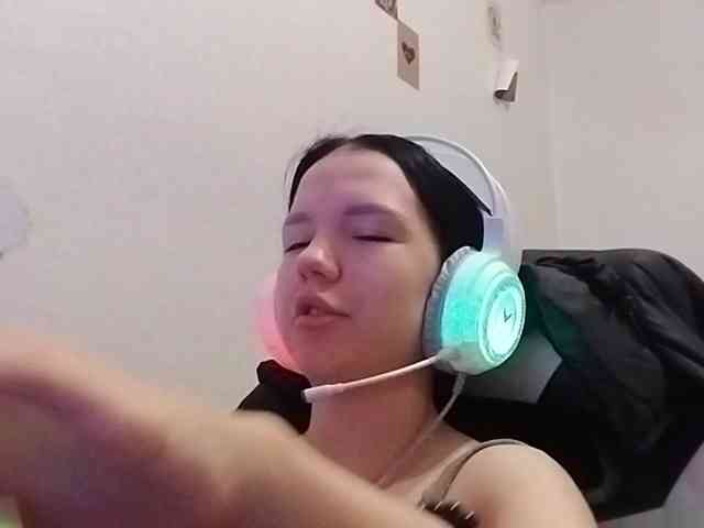 OdeliaBroomhead - Girl 