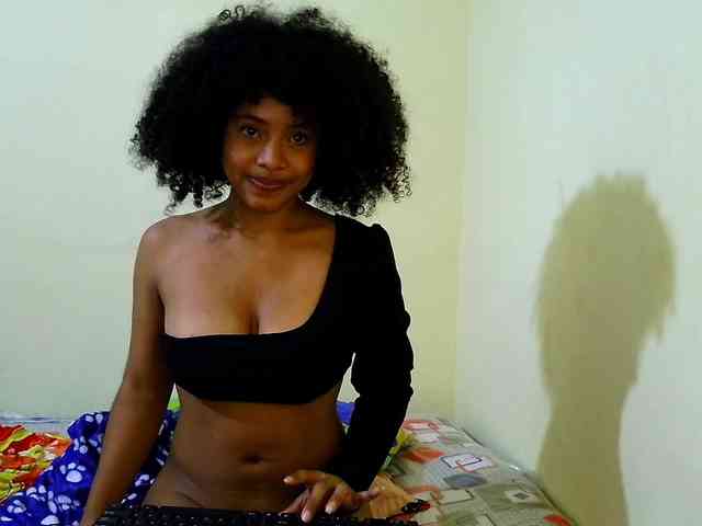 Laritacurly webcam