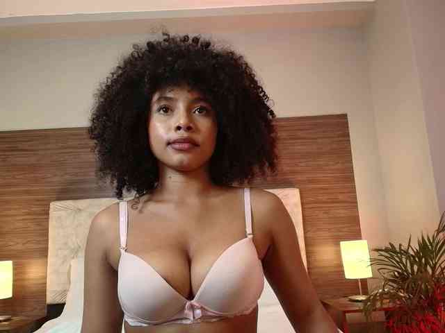Laritacurly webcam