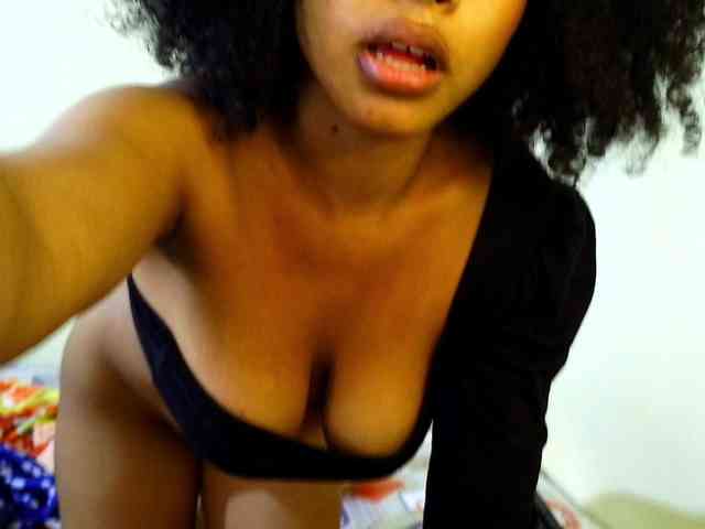 Laritacurly webcam