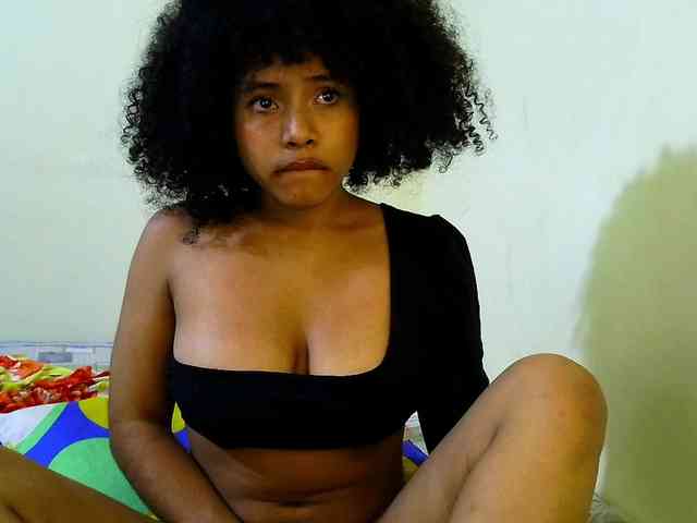 Laritacurly webcam