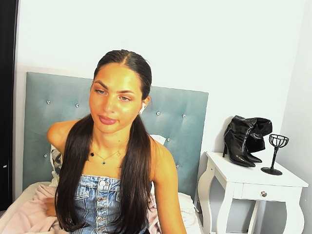CarlaGirl Live Cam on BongaCams