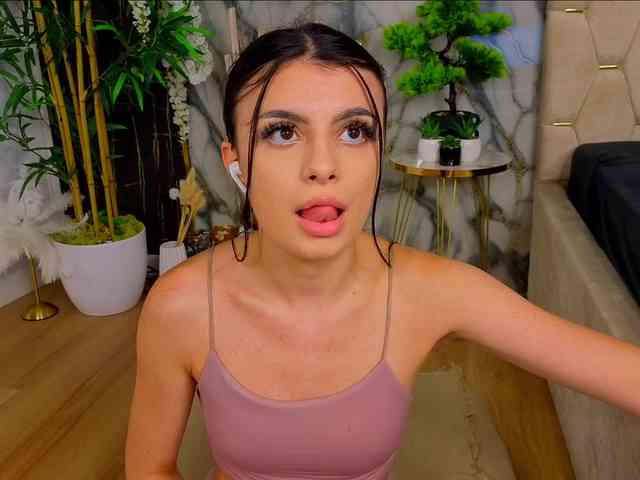 AshleyKartter webcam