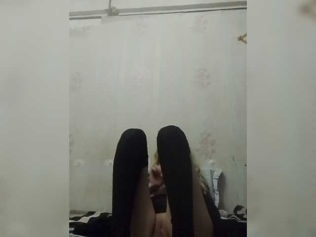 Kolibrii live cam on BongaCams