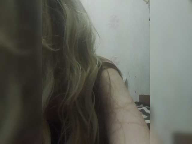 Kolibrii live cam on BongaCams
