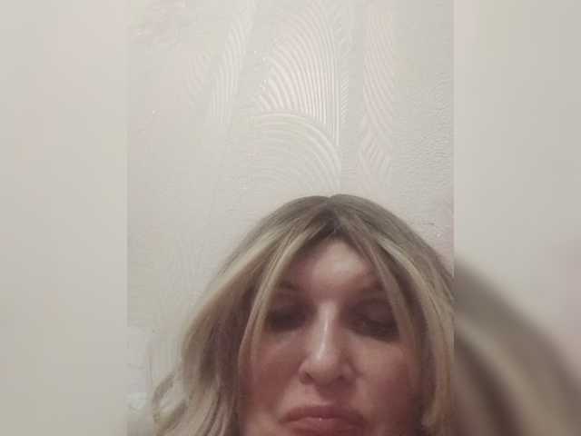 Kolibrii live cam on BongaCams