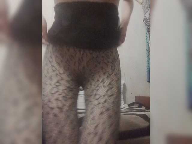 Kolibrii live cam on BongaCams