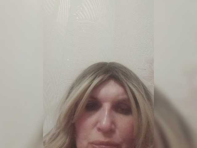 Kolibrii live cam on BongaCams