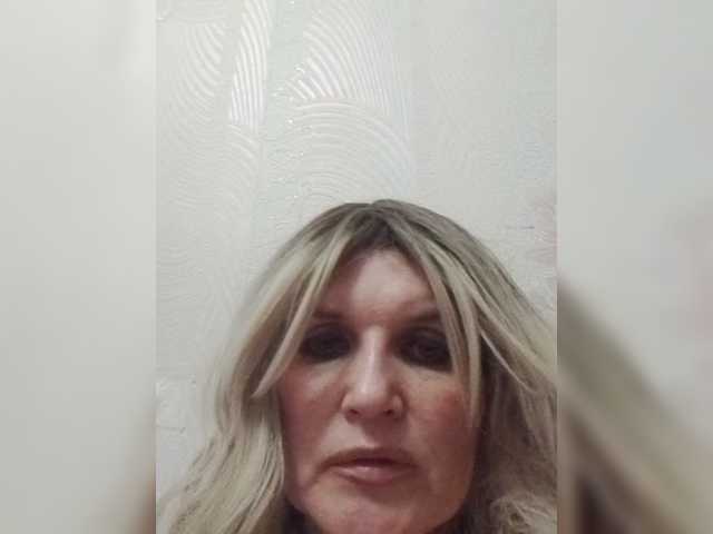 Kolibrii, en vivo ahora en BongaCams