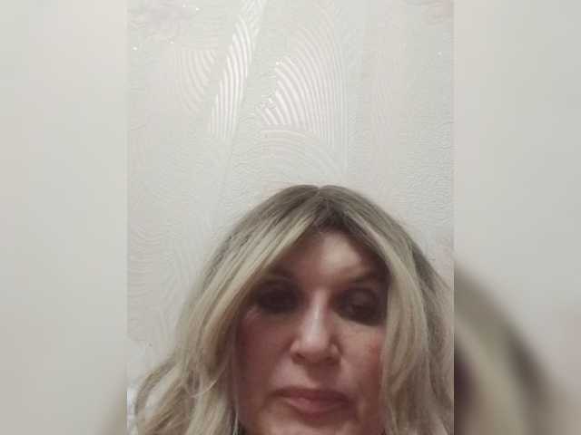 Kolibrii, live now on BongaCams