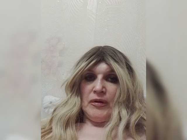 Kolibrii live cam on BongaCams