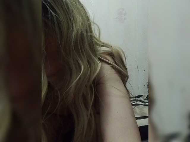 Kolibrii live cam on BongaCams