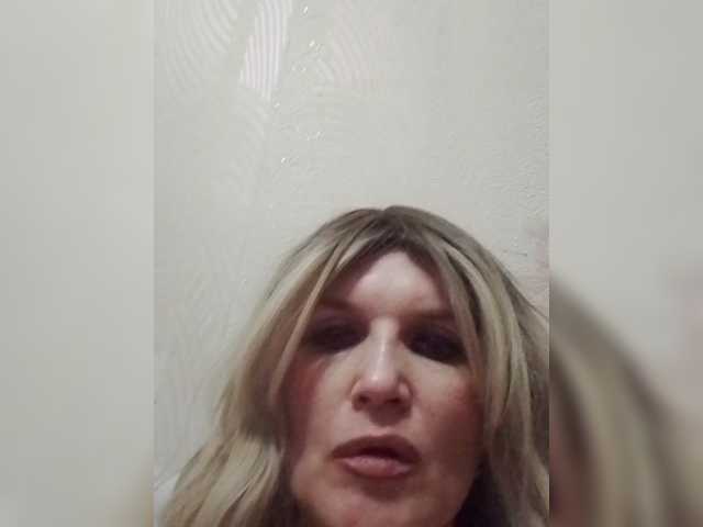 Kolibrii live cam on BongaCams