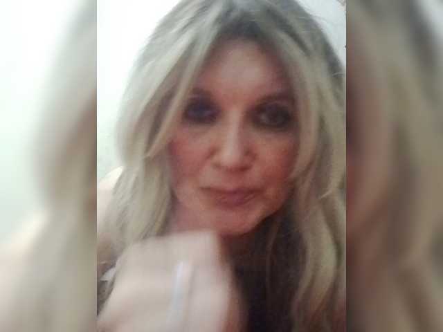 Kolibrii, en vivo ahora en BongaCams