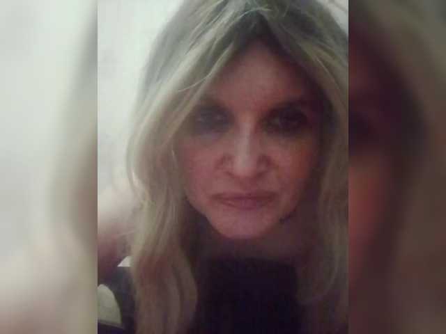 Kolibrii live cam on BongaCams