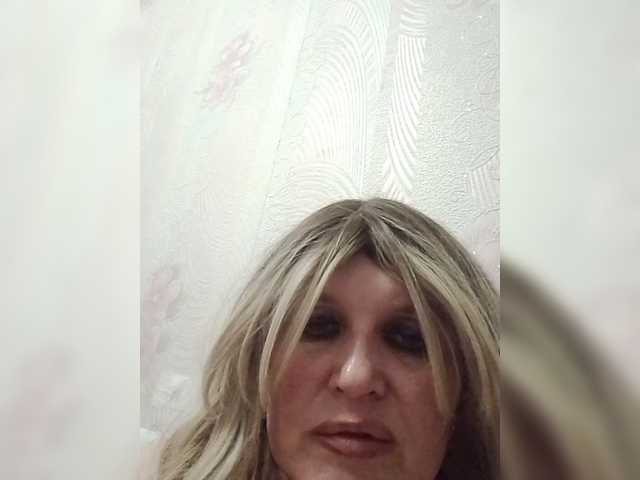 Kolibrii live cam on BongaCams