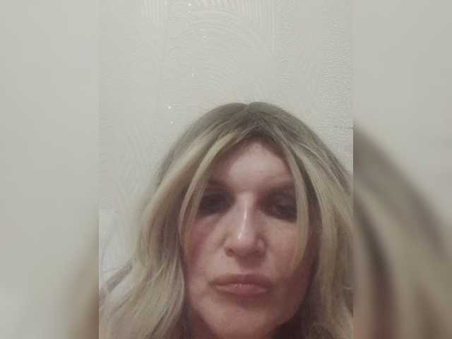 Kolibrii live cam on BongaCams