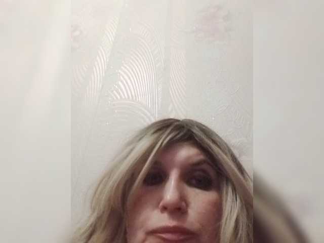 Kolibrii live cam on BongaCams