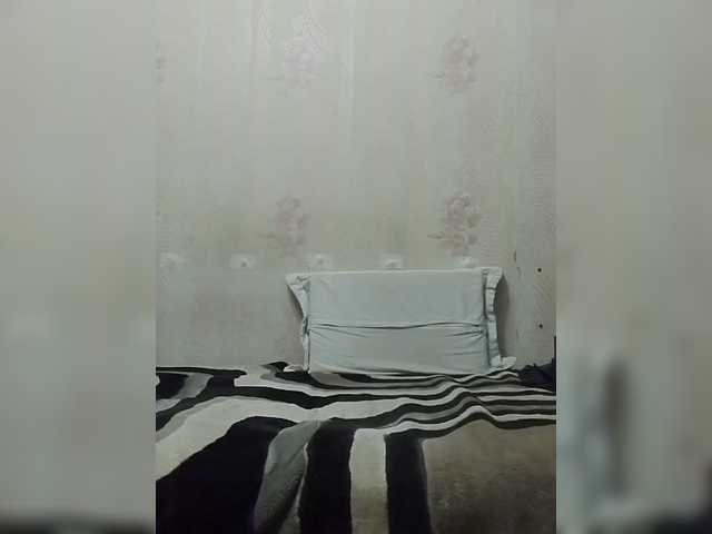Kolibrii live cam on BongaCams