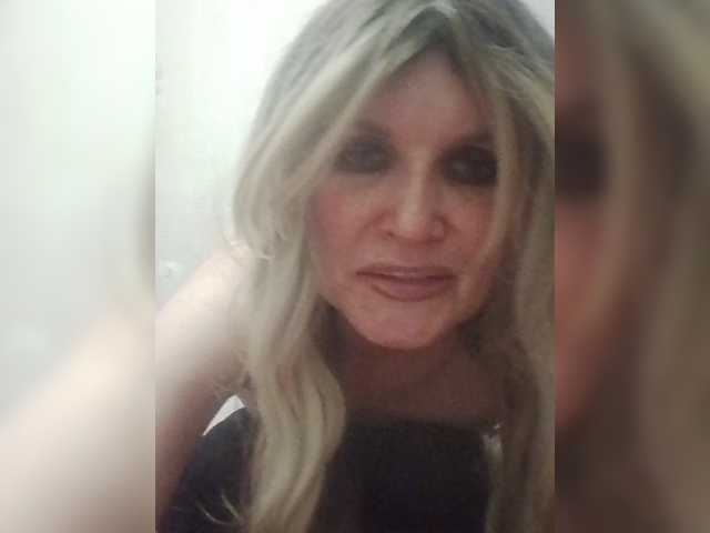 Kolibrii live cam on BongaCams