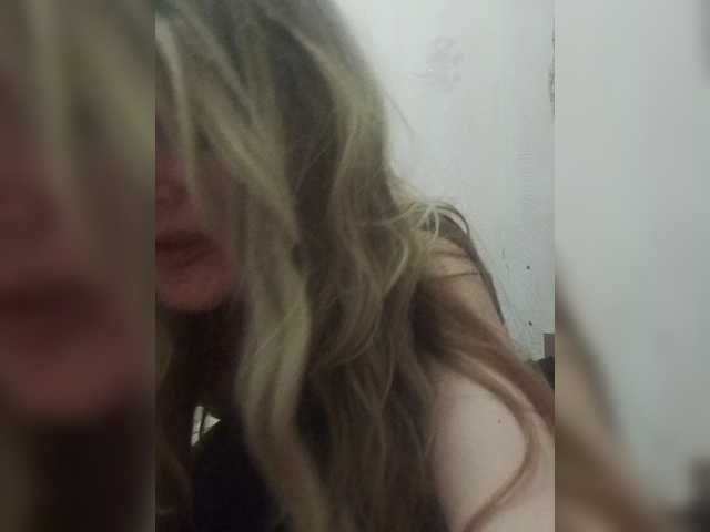 Kolibrii live cam on BongaCams