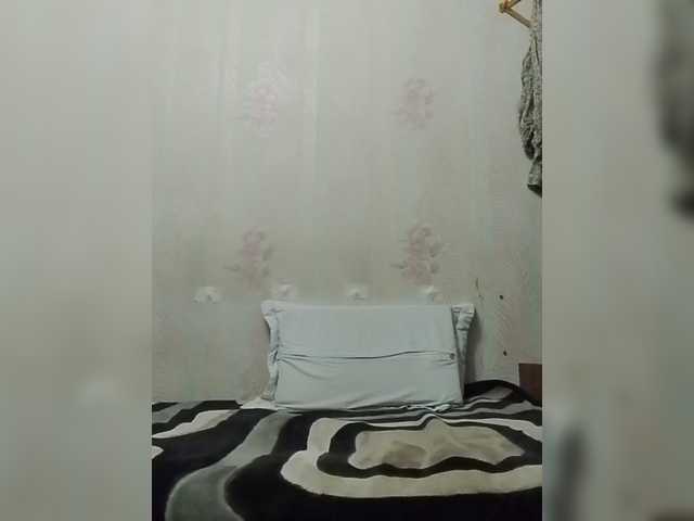 Kolibrii live cam on BongaCams