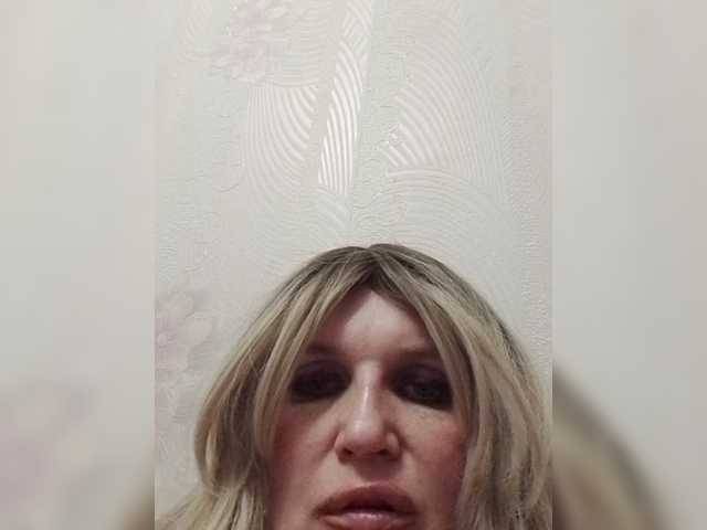 Kolibrii live cam on BongaCams