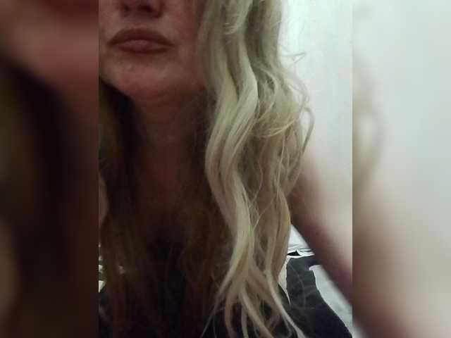 Kolibrii live cam on BongaCams