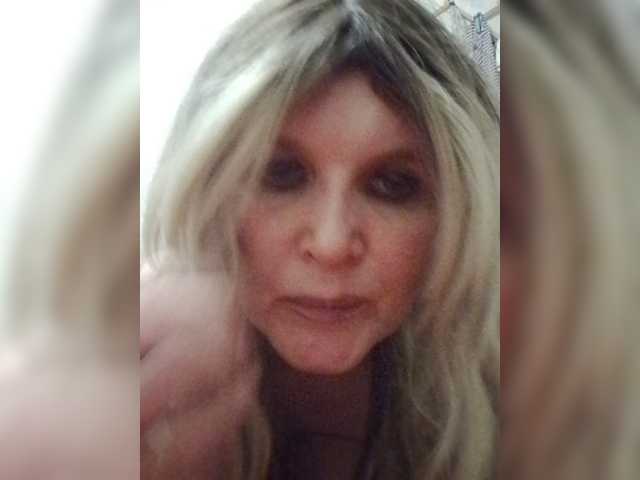 Kolibrii live cam on BongaCams