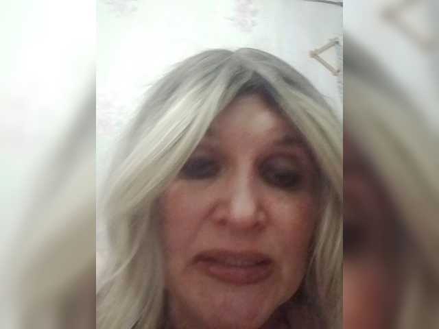 Kolibrii live cam on BongaCams